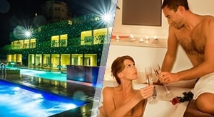 [ADULT ONLY] Hotel Rimski dvor Superior: 2 noćenja za 2 osobe uz polupansion, romantičnu večeru, neograničen wellness, svijet sauna i privatnu kupku sa šampanjcem!