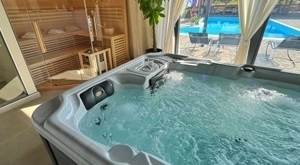 [LIPANJ] Uživanje na PLITVICAMA i odmor za dušu i tijelo uz 2 dana i 1 noćenje na bazi doručka za 2 osobe te opuštanje u saunama i jacuzziju u 16 Lakes Hotelu 4*!