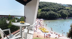 LJETO u Dugoj Uvali: Apartmani Unije donose FIRST MINUTE ponudu za 3 ili 4 noćenja za 4 osobe! Osigurajte smještaj u samoj ŠPICI SEZONE uz nevjerojatne ljetne cijene već od 211 €!
