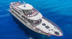 [15.-18.07.2026.] MINI KRSTARENJE IZ SPLITA na M/S San Spirito uz Ambassador Travel! 3 noći uz doručak, 2 ručka i VEČERU DOBRODOŠLICE, posjet otocima Hvar, Vis i Biševo i VODITELJA putovanja!