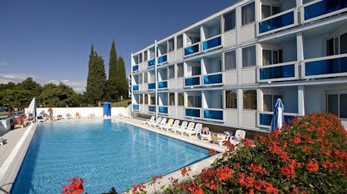 Hotel Plavi Plava Laguna - Ljeto u Poreču, Poreč, Istra, Hrvatska - 719 EUR - 5x noćenje u Economy sobi za 2 osobe, Polupansion