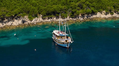 8-dnevno krstarenje južnim Jadranom - Polazak iz Trogira, Trogir, Hrvatska - 649 EUR - 8-dnevno krstarenje brodom po ruti T3: Trogir – Split – otok Hvar – otok Mljet – Dubrovnik – otok Korčula – otok Brač – Trogir, 7x noćenje u dvokrevetnoj kabini