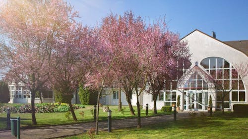 Hotel Ovit - Odmor u Mađarskoj, Keszthely, Mađarska - 189 EUR - 2x noćenje u dvokrevetnoj Standard sobi s terasom ili balkonom i čajnom kuhinjom za 2 osobe, Doručak
