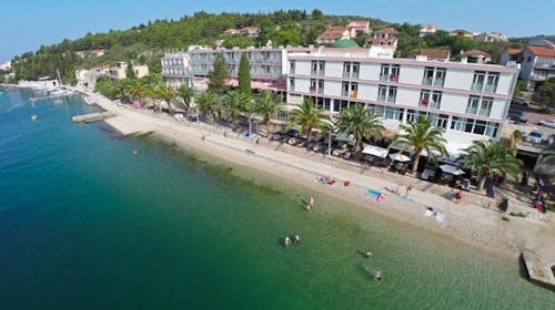 Hotel Posejdon - All inclusive ljeto na Korčuli , Vela Luka, Korčula, Dalmacija, Hrvatska - 1.079 EUR - 7x noćenje u dvokrevetnoj Standard sobi (pogled park) s francuskim balkonom za 2 osobe, All inclusive