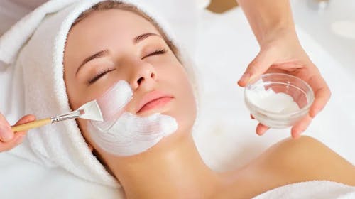 Hotel Mirta - Wellness Mirta - Opuštanje u saunama i jacuzziju uz uključenu njegu lica, Izola, Slovenija - 46,80 EUR - Opuštanje u saunama (finska, infracrvena, bio-biljna i turska sauna) i hidromasažnom bazenu (33 stupnja) u trajanju od 1 sat za 1 osobu, Pomlađujući tretman lica prirodnom Pevonia kozmetikom u trajanju od 60 minuta
