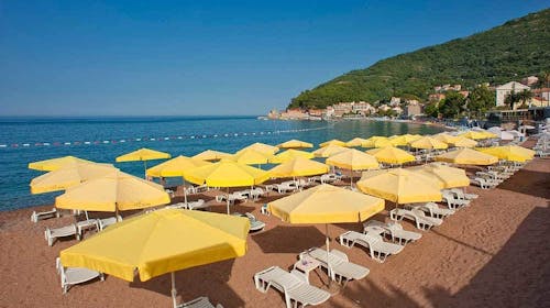 Hotel Rivijera - Ljeto u Petrovcu, Petrovac, Crna Gora - 1.204 EUR - 7x noćenje u dvokrevetnoj Standard sobi za 2 osobe (1 dijete do 11,99 godina besplatno), Polupansion