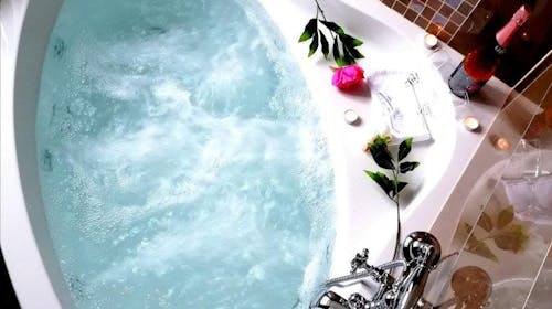 Hotel Dvorac Jurjevec - Proljetni odmor u raskošnom stilu Dvorca Jurjevec, Brežane Lekeničke, Hrvatska - 410 EUR - 2x noćenje u dvokrevetnoj Standard sobi za 2 osobe, Polupansion u 3 slijeda
