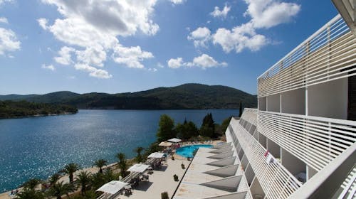 Adria All Inclusive Hotel - All inclusive odmor na Korčuli, Vela Luka, Korčula, Dalmacija, Hrvatska - 471 EUR - 4x noćenje u sobi s pogledom na park za 2 osobe (1 dijete do 6,99 godina besplatno), All inclusive (doručak, ručak, večera, piće uz obroke, coffee time, izbor pića u aperitiv baru)