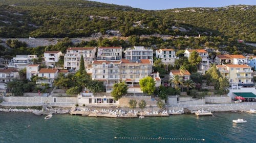 Hotel Nova - Proljeće u Neumu, Neum, Bosna i Hercegovina - 230 EUR - 2x noćenje u Superior sobi s pogledom na more za 2 osobe, Polupansion