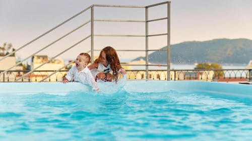 Hotel Diplomat by Aycon - Obiteljski početak i kraj ljeta uz more, Budva, Crna Gora - 649 EUR - 5x noćenje u dvokrevetnoj Standard sobi za 2 osobe (1 dijete do 11,99 godina besplatno), Doručak