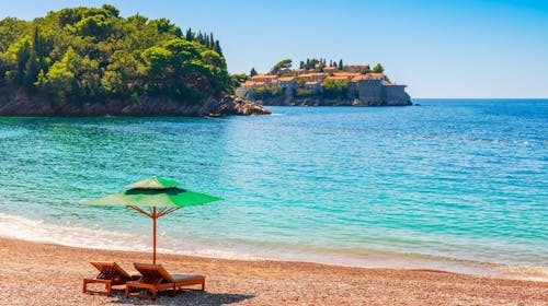 Villa Vanty by Aycon - Ljeto na prestižnoj lokaciji, Sveti Stefan, Crna Gora - 421 EUR - 5x noćenje u dvokrevetnoj Standard sobi za 2 osobe, Besplatan Wi-Fi