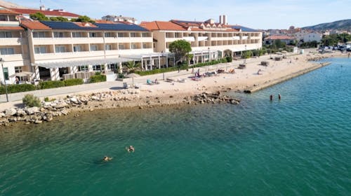 Family Hotel Pagus - All inclusive ljeto na Pagu, Pag, Sjeverna Dalmacija, Hrvatska - 1.185 EUR - 5x noćenje u dvokrevetnoj Standard sobi s balkonom (pogled park) za 2 osobe (1 dijete do 12 godina i 1 dijete do 2,99 godina), All inclusive