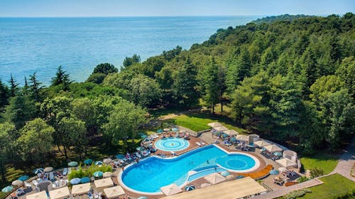 Rubin Sunny Hotel by Valamar - Ljeto u Poreču udvoje, Poreč, Istra, Hrvatska - 283 EUR - 2x noćenje u Soba za 2 morska stran za 2 osobe, Polupansion (produženi doručak i rani ručak od 8 do 14 sati uz bezalkoholna pića)