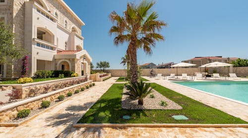 Chateau Dabo Luxury Pool Apartments - Lipanj na Pagu, Novalja, Hrvatska - 531 EUR - 3x noćenje u dvosobnom apartmanu (4+2) za 6 osoba, Korištenje vanjskog bazena