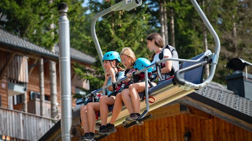 Wellness hotel Montis - Obiteljsko ljeto s adrenalinskim doživljajem na Goltama, Mozirje, Slovenija - 379 EUR - 2x noćenje u dvokrevetnoj Superior sobi za 2 osobe (1. dijete do 5,99 godina i 2. dijete do 14,99 godina besplatno), Polupansion (doručak i večera)