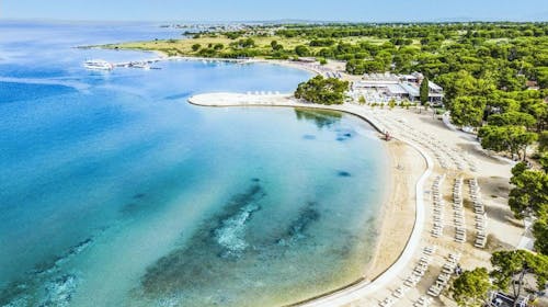 Zaton Holiday Resort - Zabavni obiteljski odmor u apartmanu Superior, Zaton, Dalmacija, Hrvatska - 122 EUR - 1x noćenje u Superior apartmanu s jednom spavaćom sobom za 2 osobe (2 djece do 17,99 godina besplatno), Korištenje bazenskog kompleksa grijanih bazena