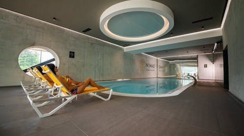 Hotel Nomad - Wellness opuštanje na Bjelašnici u svibnju, Bjelašnica, Sarajevo, Bosna i Hercegovina - 168 EUR - 2x noćenje u Superior sobi s pogledom na ulicu za 2 osobe, Doručak