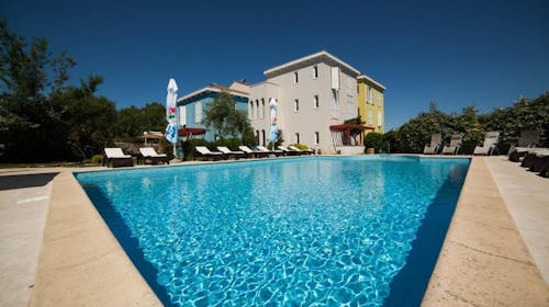 Hotel Manora - Odmor na Malom Lošinju, Nerezine, Mali Lošinj, Hrvatska - 249 EUR - 2x noćenje u dvokrevetnoj Standard sobi za 2 osobe (1 dijete do 11,99 godina i 1 dijete do 2,99 godina besplatno), Bogat i hranjiv buffet doručak