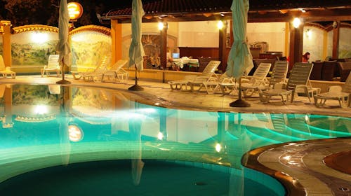 Hotel Villa Letan - Romantično ili obiteljsko ljeto, Peroj, Istra, Hrvatska - 467 EUR - 3x noćenje u dvokrevetnoj sobi s balkonom za 2 osobe (1 dijete do 2,99 godina i 1 dijete do 11,99 godina besplatno), Polupansion