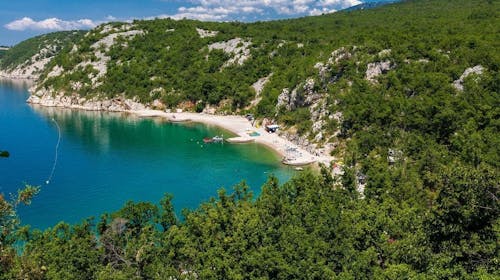 Holiday resort Kačjak - Ljeto za parove - Posebna akcija, Kačjak, Hrvatska - 765 EUR - 7x noćenje u Standard dvokrevetnoj sobi s balkonom na morskoj strani za 2 osobe, Polupansion