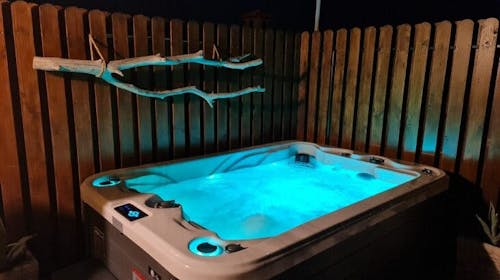 Casa Villanova Romance - Odmor u autohtonoj kamenoj kući s vanjskim jacuzzijem, Sečovlje, Slovenija - 169 EUR - 2x noćenje u tipičnoj istarskoj kućici Casa Villanova Romance za 2 osobe, Neograničeno korištenje vanjskog wellnessa (jacuzzi)