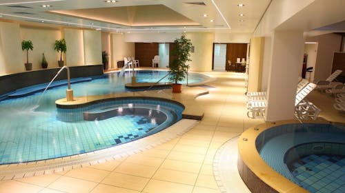 Palace Hotel Hevíz - Wellness odmor u Hévízu, Hévíz, Mađarska - 279 EUR - 2x noćenje u dvokrevetnoj Standard sobi za 2 osobe, Polupansion