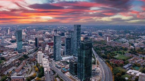 A&O Manchester Centre Hotel - Samo nekoliko metara od poznatog Trga svetog Petra, Manchester, Ujedinjeno Kraljevstvo - 79 EUR - 1x noćenje u dvokrevetnoj Standard sobi ili obiteljskoj sobi za 2 osobe (2 djece do 17 godina besplatno), Buffet doručak