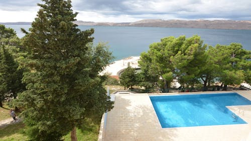 Hotel Zagreb Karlobag - All inclusive light ljeto, Karlobag, Hrvatska - 597 EUR - 5x noćenje u dvokrevetnoj sobi za 2 osobe (1. dijete do 11,99 godina besplatno i 2. dijete do navršene 1 godine besplatno), All inclusive light