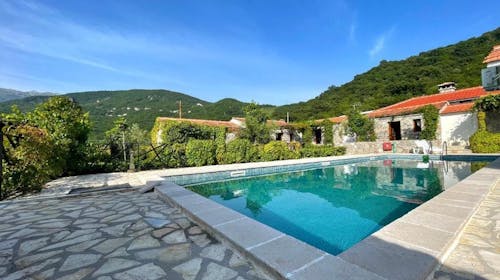 Hotel Opera - Odmor na crnogorskoj obali, Prijevor, Jaz, Crna Gora - 226 EUR - 2x noćenje u dvokrevetnoj sobi za 2 osobe, Polupansion