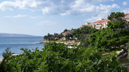 Hotel Zagreb Karlobag - All inclusive light ljeto, Karlobag, Hrvatska - 927 EUR - 7x noćenje u dvokrevetnoj sobi za 2 osobe (1. dijete do 11,99 godina besplatno i 2. dijete do navršene 1 godine besplatno), All inclusive light
