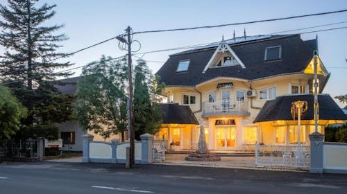 Admiral Family Resort - Odmor na Blatnom jezeru, Keszthely, Mađarska - 296 EUR - 3x noćenje u Superior sobi za 2 osobe, Doručak