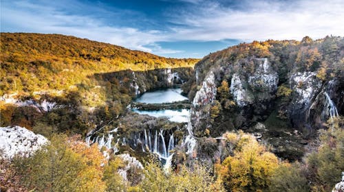 Camping Plitvice - Proljeće u prirodi za parove, Smoljanac, Plitvička jezera, Hrvatska - 144 EUR - 1x noćenje u Premium mobilnim kućicama za 2 osobe, Doručak od svježih, lokalnih namirnica