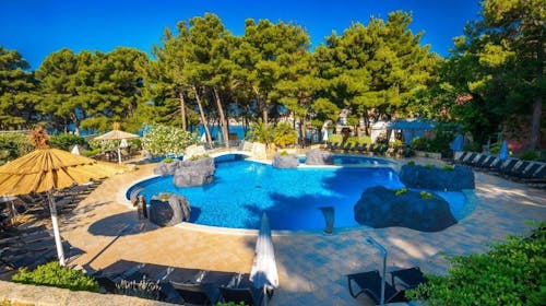 Matilde Beach Resort - Obiteljski proljetni odmor u Vodicama, Vodice, Dalmacija, Hrvatska - 487 EUR - 3x noćenje u Junior apartmanu pogled park za 2 osobe (2 djece do 13,99 godina besplatno), Doručak
