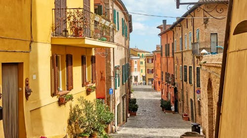 Hotel Royal Inn - Savršen all inclusive light kraj ljeta odmah pored plaže, San Mauro A Mare, Italija - 456 EUR - 3x noćenje u dvokrevetnoj sobi s balkonom (ovisno o raspoloživosti) za 2 osobe, All inclusive light u hotelskom restoranu