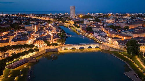 Hotel Royal Inn - Savršen all inclusive light kraj ljeta odmah pored plaže, San Mauro A Mare, Italija - 414 EUR - 3x noćenje u dvokrevetnoj sobi s balkonom (ovisno o raspoloživosti) za 2 osobe, All inclusive light u hotelskom restoranu