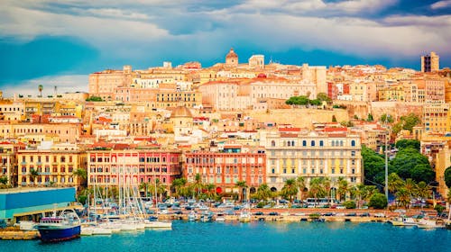 Ljeto na Sardiniji, Sardinija, Italija - 1.599 EUR - 7x noćenje hotelu ili apartmanu, 2x povratna avionska karta Trst - Cagliari - Trst