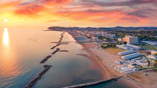 Hotel President - All inclusive light odmor uz plažu, Bellaria Igea Marina, Italija - 1.078 EUR - 7x noćenje u dvokrevetnoj sobi s balkonom ili bez balkona za 2 osobe, All inclusive light u hotelskom restoranu