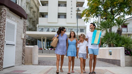 Hotel President - All inclusive light odmor uz plažu, Bellaria Igea Marina, Italija - 860 EUR - 5x noćenje u dvokrevetnoj sobi s balkonom ili bez balkona za 2 osobe, All inclusive light u hotelskom restoranu
