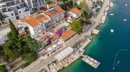 Hotel Villa Barbara - Obiteljski odmor u blizini mora u Neumu, Neum, Bosna i Hercegovina - 209,50 EUR - 2x noćenje u dvokrevetnoj sobi za 2 osobe (1 dijete do 11,99 godina besplatno), Polupansion