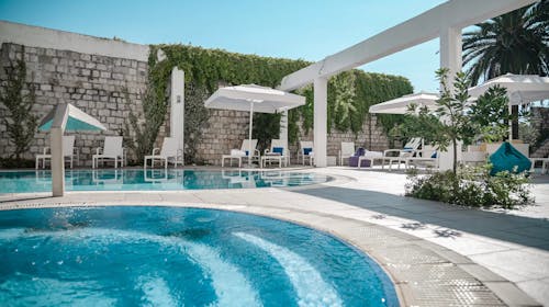 Hotel International - Ljetni odmor na Rabu, Rab, Hrvatska - 952 EUR - 7x noćenje u dvokrevetnoj sobi s pogledom na grad ili more (ovisno o raspoloživosti) za 2 osobe (1 dijete do 6 godina besplatno), Polupansion