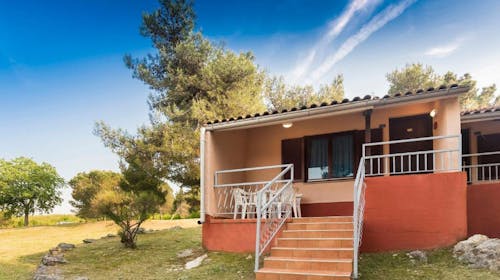 Apartmani Kanegra Plava Laguna - Ljeto u Istri s polupansionom, Umag, Istra, Hrvatska - 294 EUR - 2x noćenje u Classic apartmanu 2+2 s balkonom strana park za 2 osobe (2 djece do 4,99 godina besplatno), Polupansion (doručak i večera)