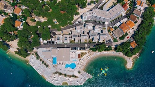 Morenia All Inclusive Resort - All inclusive ljeto s animacijom, Podaca, Makarska rivijera, Dalmacija, Hrvatska - 1.410 EUR - 5x noćenje u Comfort sobi s balkonom (strana park) za 2 osobe (1 dijete do 11,99 godina i 1 dijete do 7,99 godina besplatno), All inclusive