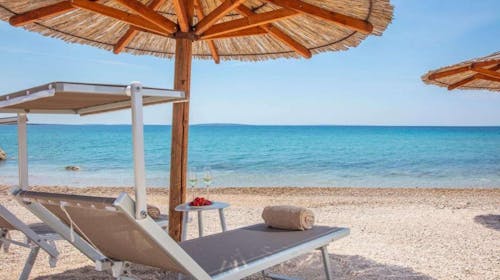 Terra Park Phalaris - Obiteljsko ljeto u savršenom kampu - Pinus Holiday Home, Novalja, Pag, Dalmacija, Hrvatska - 1.647 EUR - 7x noćenje u Pinus Holiday Home za do 5 osoba (4 odrasle osobe i 1 dijete do 11,99 godina), Posteljina i ručnici