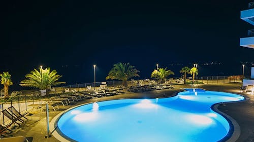 Park Villas by Morenia - Najam Deluxe kamping vile s privatnim bazenom, Podaca, Makarska rivijera, Dalmacija, Hrvatska - 2.289 EUR - 7x noćenje u kamping vili s privatnim grijanim bazenom za do 4 osobe, Korištenje hotelskih grijanih vanjskih bazena