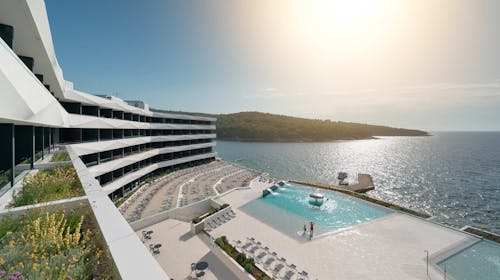 Grand Hotel View - Romantično ljeto na Braču, Otok Brač, Dalmacija, Hrvatska - 849 EUR - 3x noćenje u dvokrevetnoj Superior sobi s balkonom (bočni pogled na more) za 2 osobe, Polupansion