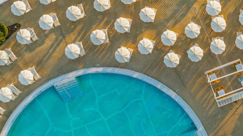Hotel Katarina - Romantično ili zabavno obiteljsko ljeto u Selcu - 72-satna akcija, Selce, Hrvatska - 588 EUR - 3x noćenje u dvokrevetnoj Superior sobi za 2 osobe (1 dijete do 11,99 godina i 1 dijete do 2,99 godina besplatno), Polupansion s pićem iz šankomata uz večeru (sokovi, voda, vino, pivo)