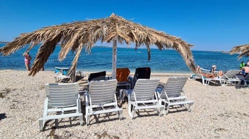 Hotel Beni - Last minute ljeto u Dalmaciji, Vrsi, Dalmacija, Hrvatska - 700 EUR - 5x noćenje u dvokrevetnoj sobi za 2 osobe (2 djece do 6 godina besplatno), Polupansion