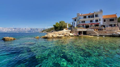 Hotel Timun - Last minute ljeto na otoku Hvaru, Hvar, Dalmacija, Hrvatska - 370 EUR - 3x noćenje u dvokrevetnoj sobi s balkonom (pogled park) za 2 osobe, Polupansion