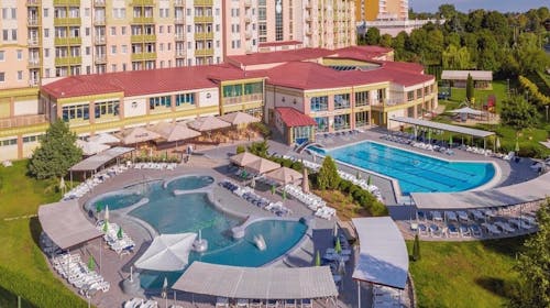 Karos Spa Hotel - Wellness odmor tijekom tjedna, Zalakaros, Mađarska - 255 EUR - 2x noćenje u prostranoj Spa Superior sobi za 2 osobe, Polupansion (bogati buffet doručak i buffet večera) u restoranu Eden