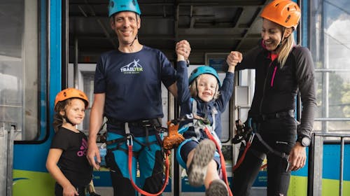 Wellness hotel Montis - Obiteljski odmor s adrenalinskim doživljajem na planini Golte - 72-satna akcija, Mozirje, Slovenija - 295 EUR - 2x noćenje u dvokrevetnoj Superior sobi za 2 osobe (1. dijete do 5,99 godina i 2. dijete do 14,99 godina besplatno), Polupansion (doručak i večera)